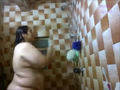 My pampered, attractive girlfriend likes to take a shower in front of me.